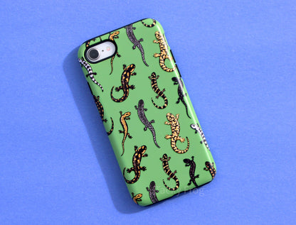 Another view of the salamander phone case. The inner layer of the phone case is solid black.