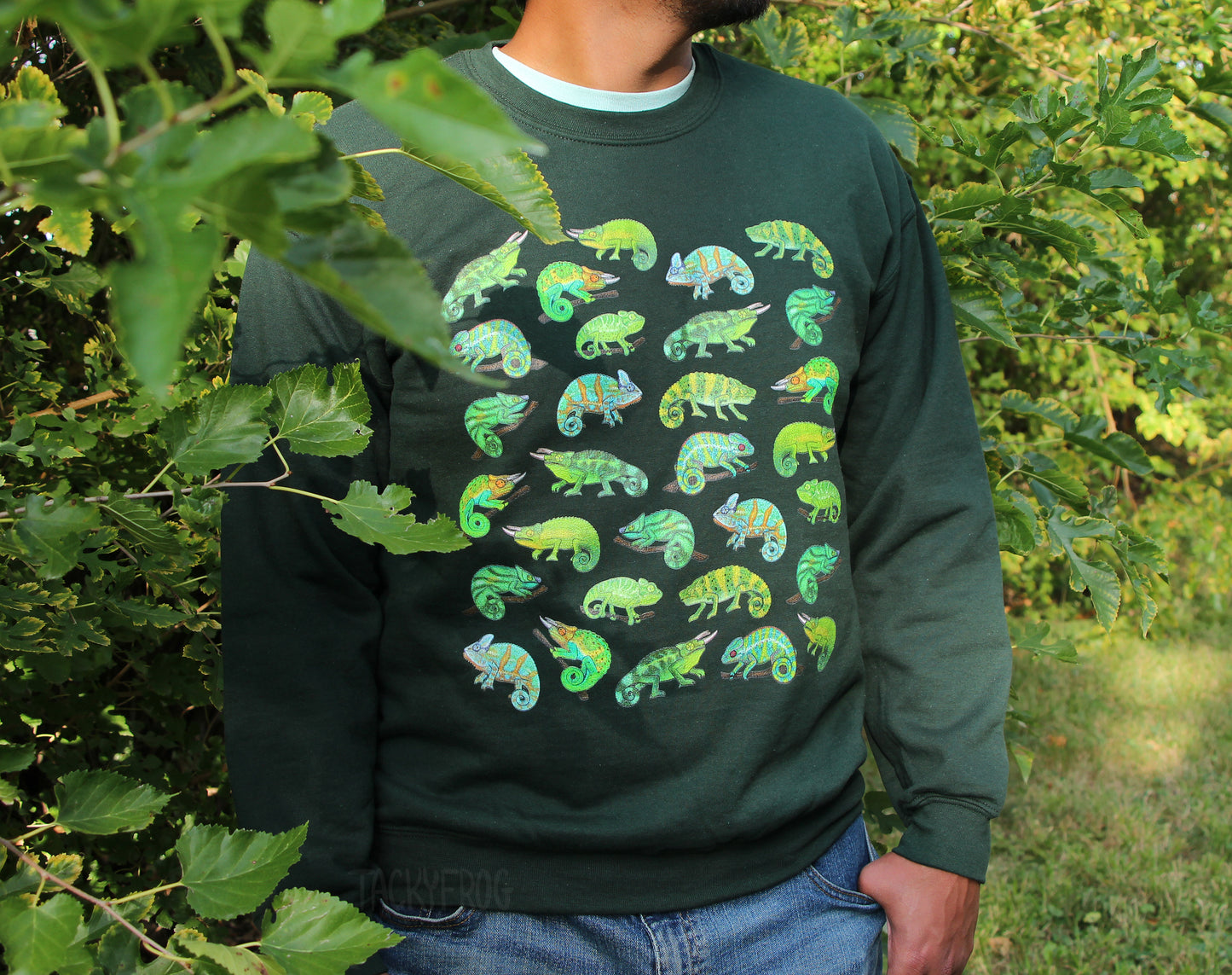 Another view of the chameleon sweatshirt.